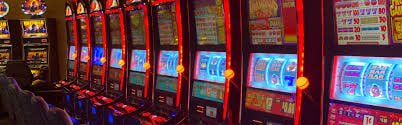 Filipino players enjoying online gaming on club php apk mobile platform